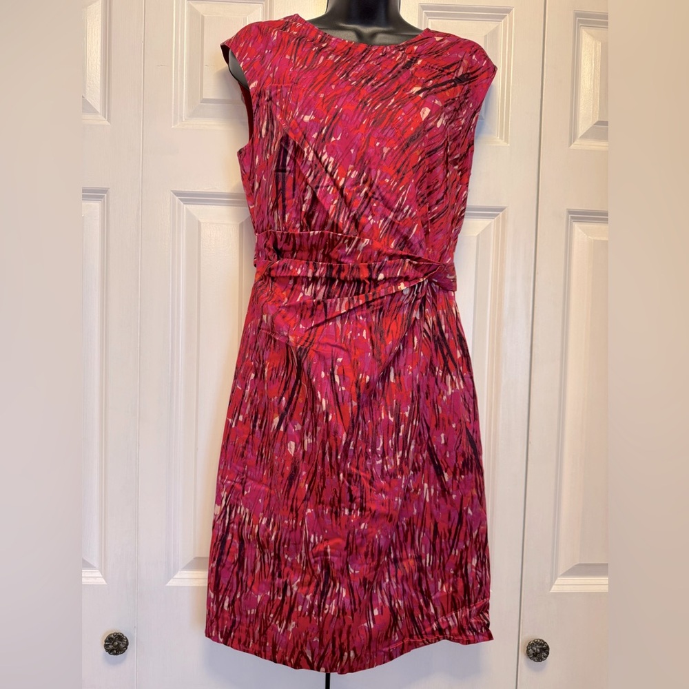 Ann Taylor Multicolor Red Fuchsia Knee Length Dress Women’s 4 Scoop Neck